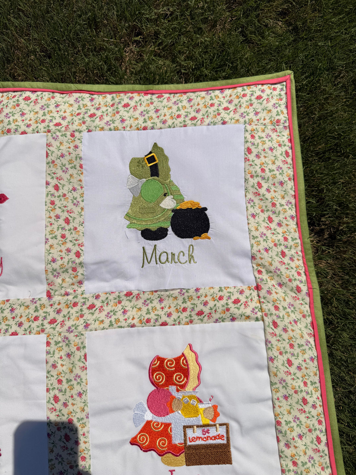 Sunbonnet Sue Months of the Year Quilt