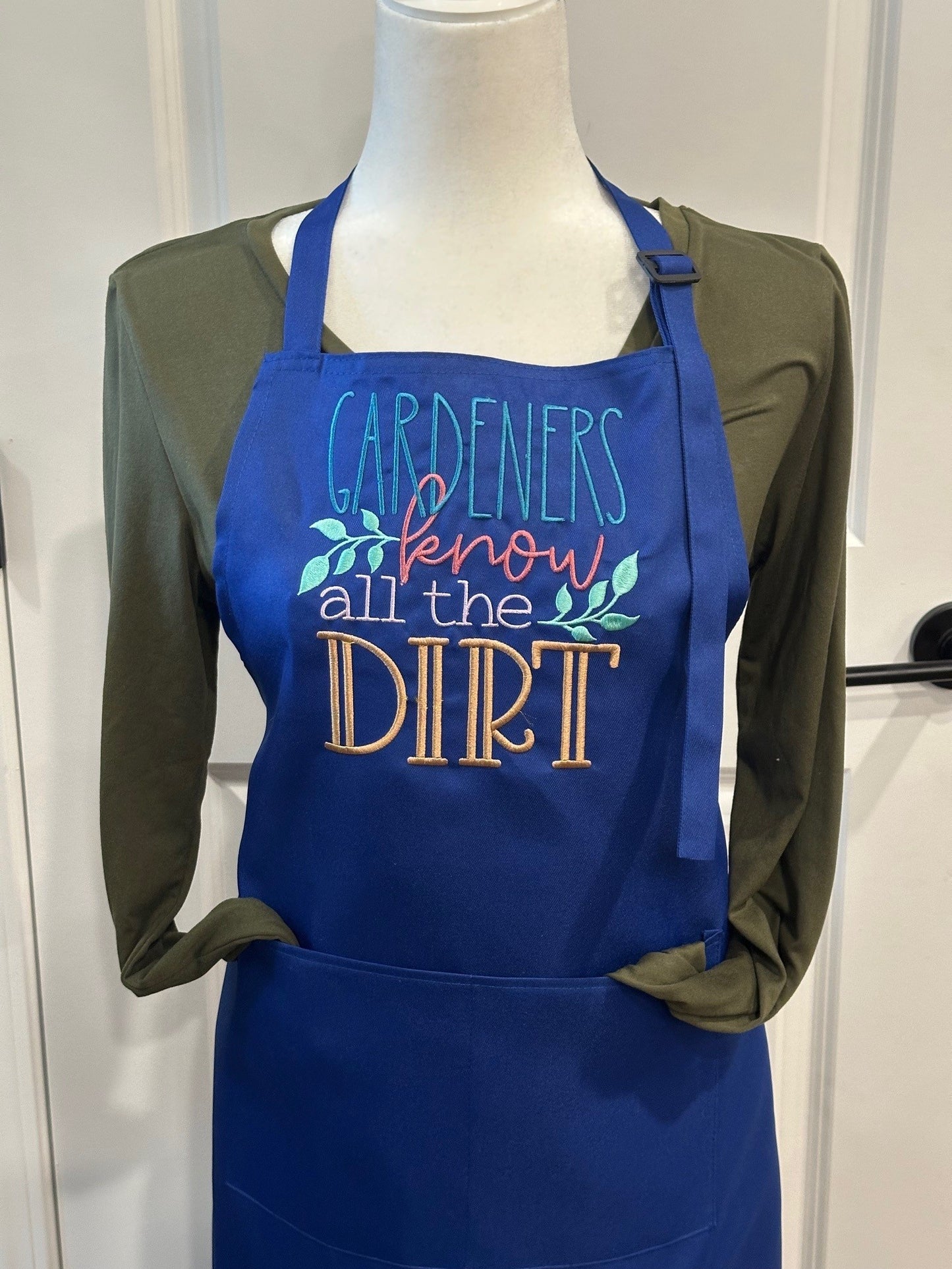 Gardeners know all the Dirt Apron
