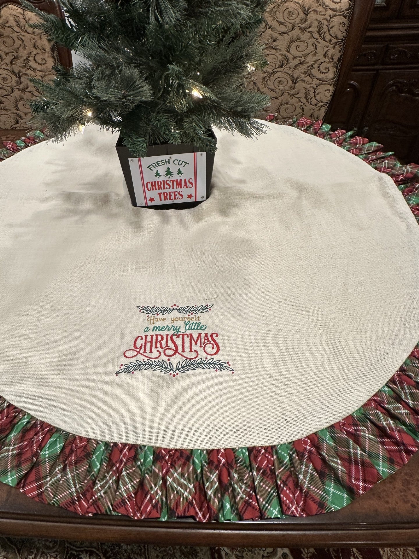 Country Chic Tree Skirt